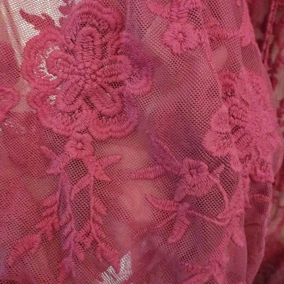 Torrid dusty red mesh crochet trim longline kimono size 3 22-24 - Picture 4 of 8